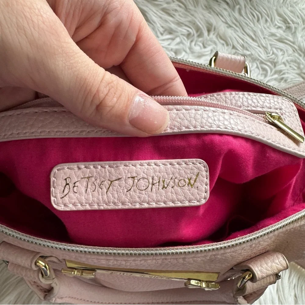 Betsey Johnson pink crossbody purse